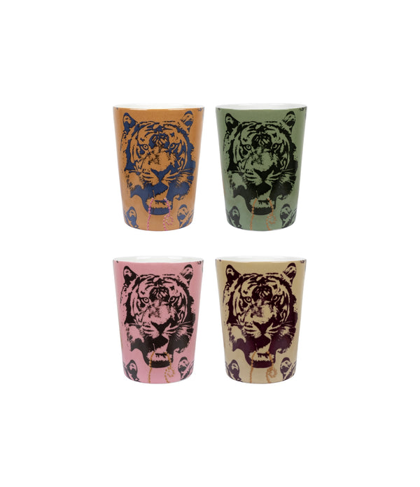 4-pack designmuggar med Coco Tiger-motiv av Studio Lisa Bengtsson – visade framifrån i djärv svartvit stil